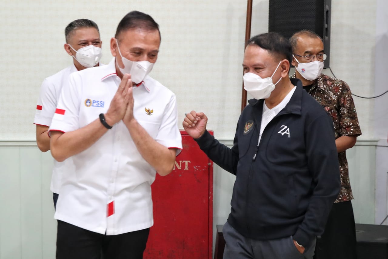 Ketua Umum Persatuan Sepak Bola Seluruh Indonesia (PSSI) Mochamad Iriawan memuji perjuangan Menteri Pemuda dan Olahraga (Menpora) Zainudin Amali dalam mendapatkan surat izin penyelenggaraan Turnamen Sepakbola Pra Musim Tahun 2021 Piala Menpora RI dari Kep