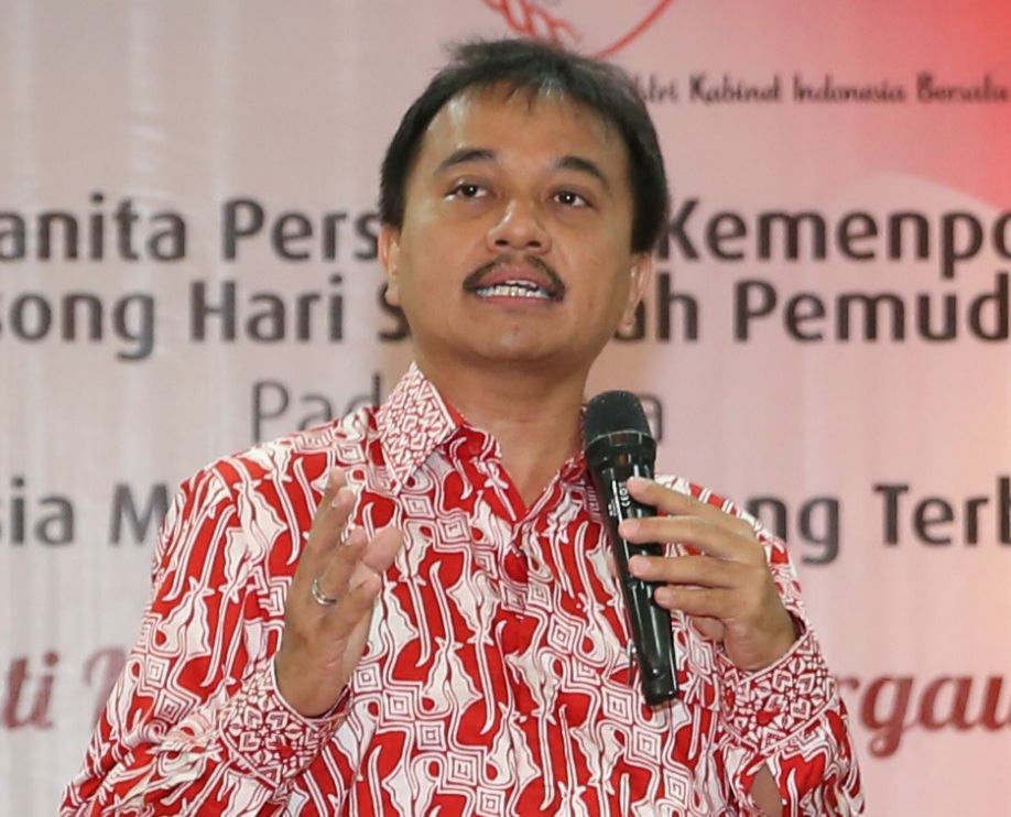 Mantan Menteri Pemuda dan Olahraga (Menpora) Roy Suryo memuji upaya Menpora Zainudin Amali dalam menggelorakan kembali olahraga di tengah pandemi Covid-19. Salah satu yang diapresiasi Roy Suryo adalah gelaran Piala Menpora 2021 yang akan bergulir 21 Maret