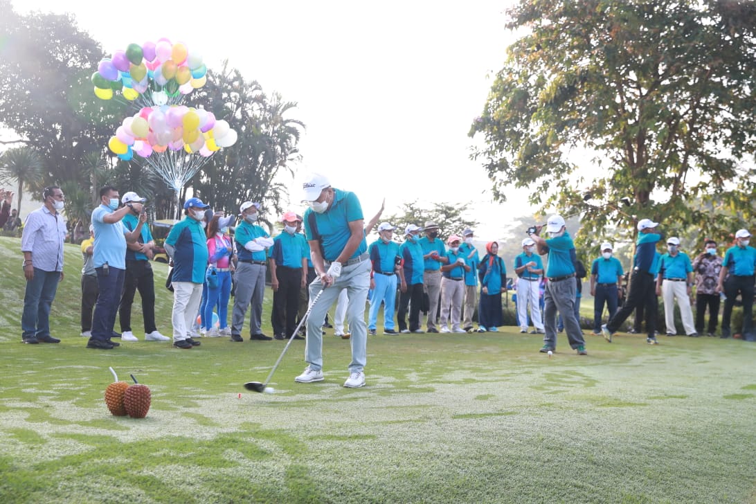 Sebanyak 130 peserta dari  berbagai kalangan ikut meramaikan  Golf Tournament Majelis Pendidikan Tinggi (MPT) Korps Alumni Himpunan Mahasiswa Islam (KAHMI) 2021 yang dilaksanakan di  Rancamaya Golf & Country Club, Bogor,Jawa Barat, Minggu (30/5) pagi.(fot