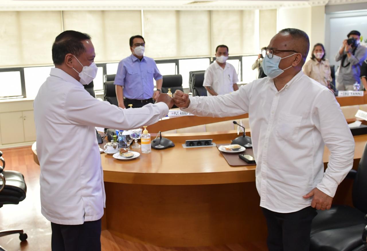 Jakarta: Menteri Pemuda dan Olahraga Republik Indonesia (Menpora RI) Zainudin Amali menyambut baik dan memberi apresiasi mengenai rencana Touring Ekspedisi Jelajah Kebangsaan Wartawan (JKW). Pelaksanaan keliling nusantara dilakukan wartawati Yanni Krishna