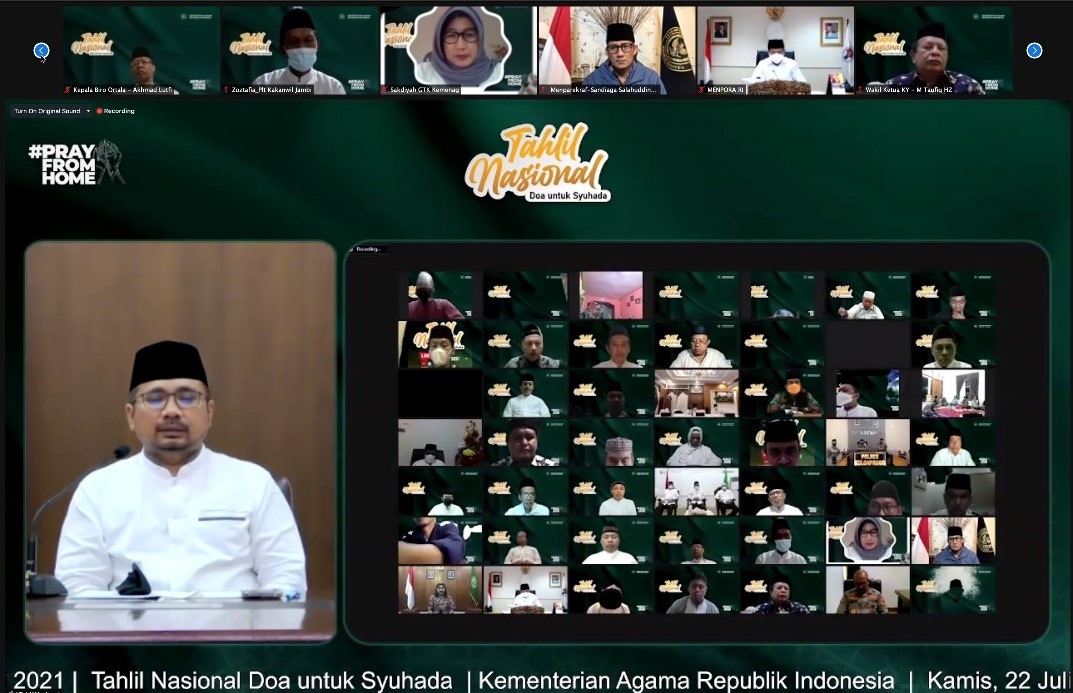  Menteri Pemuda dan Olahraga Republik Indonesia (Menpora RI)  Zainudin Amali menghadiri Tahlil Nasional bertajuk “Doa untuk Syuhada” malalui virtual dari Kemenpora, Kamis  (21/7) malam. (foto:egan/kemenpora.go.id)