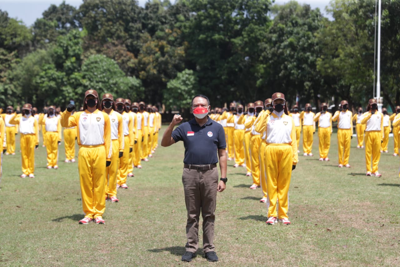 Menpora Amali menegaskan bahwa harapan semua Capaska adalah harapan semua rakyat Indonesia. Hal tersebut menanggapi beberapa perwakilan Capaska 2021 yang menyampaikan harapannya, saat bertatap muka langsung dengan Menpora usai gladi pengukuhan.(foto:rayki