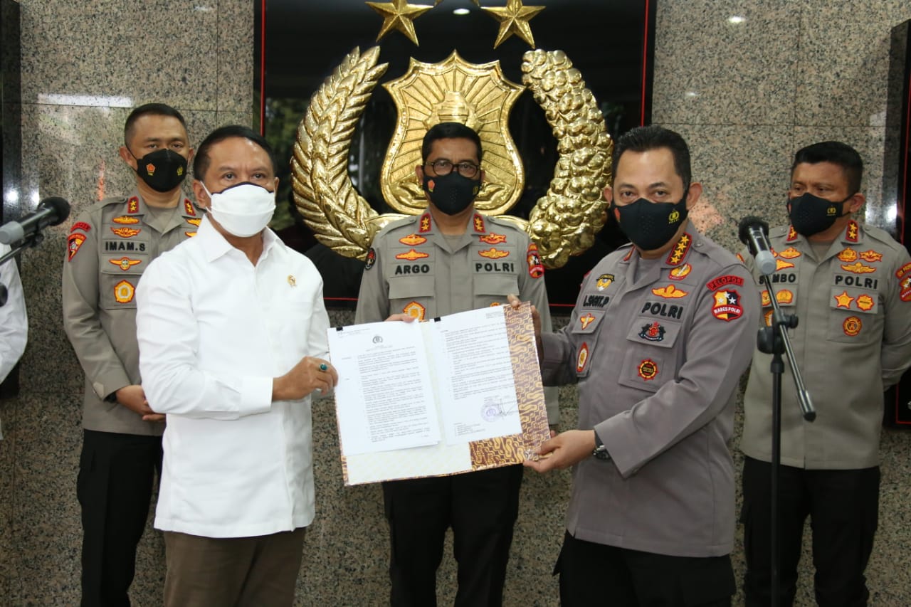 Keluarnya izin Liga 1 dan 2 oleh Kapolri Jenderal Polisi Listyo Sigit Prabowo menurut Menteri Pemuda dan Olahraga Republik Indonesia (Menpora RI) Zainudin Amali salah satunya untuk mempersiapkan pembentukan timnas menuju FIFA World Cup U-20 tahun 2023.(fo