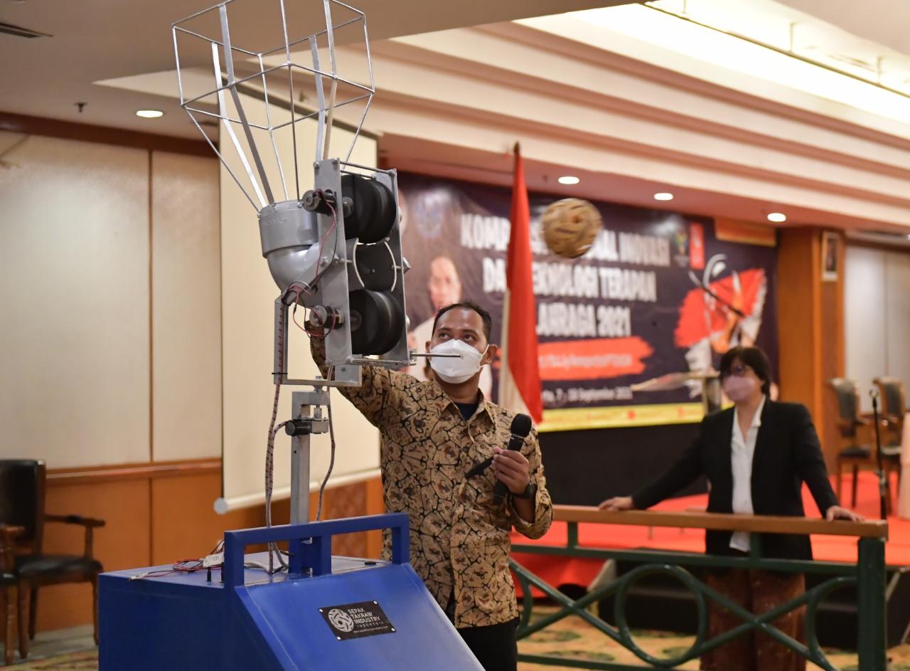 Kementerian Pemuda dan Olahraga (Kemenpora) terus mendukung perkembangan inovasi dan teknologi olahraga di Indonesia. Salah satunya adalah menggelar Kompetisi Nasional Inovasi dan Teknologi Terapan Olahraga 2021 yang sudah memasuki babak final dan dilaksa