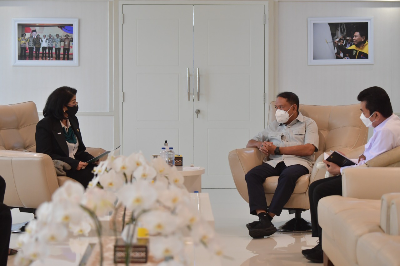 Menteri Pemuda dan Olahraga (Menpora ) Zainudin Amali mendukung penuh Persatuan Olahraga Berkuda Seluruh Indonesia (Pordasi) mengembangkan sport industry dan sport tourism yang akan berdampak pada kesejahteraan pelaku olahraga dan masyarakat sekitar.(fot