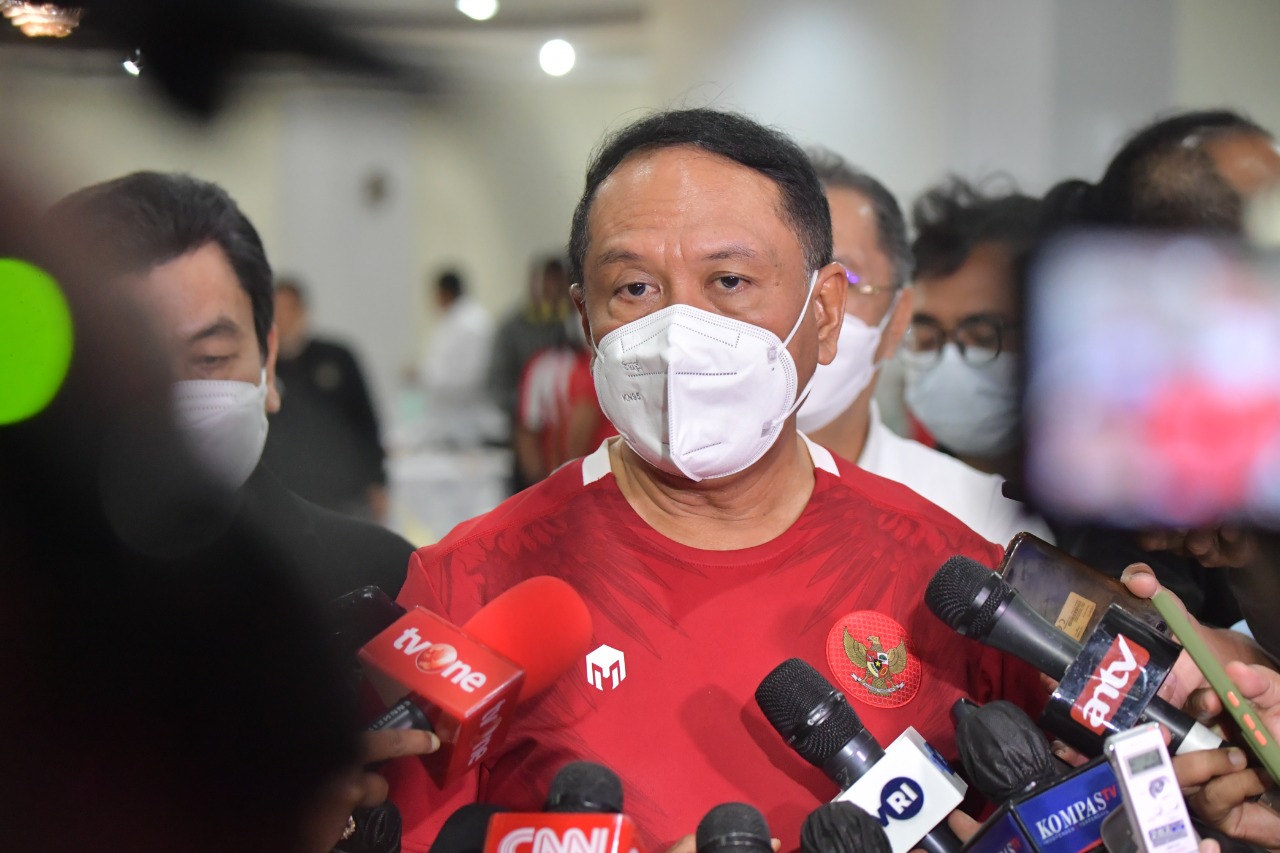 Menteri Pemuda dan Olahraga Republik Indonesia (Menpora RI), Zainudin Amali mengapresiasi perjuangan tim nasional Indonesia di Piala AFF 2020. Skuat Garuda gagal menjadi juara setelah hanya bermain 2-2 melawan Thailand di leg kedua babak final, Sabtu (1/1