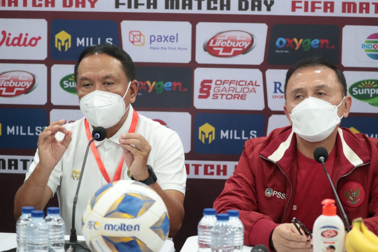 Ketua Umum PSSI Mochammad Iriawan tak henti-hentinya memberikan apresiasi dan ucapan terima kasih kepada pemerintah khususnya Menpora Amali atas perhatian dan dukungan penuh terhadap perkembangan persepakbolaan nasional.(foto:rayki/kemenpora.go.id)