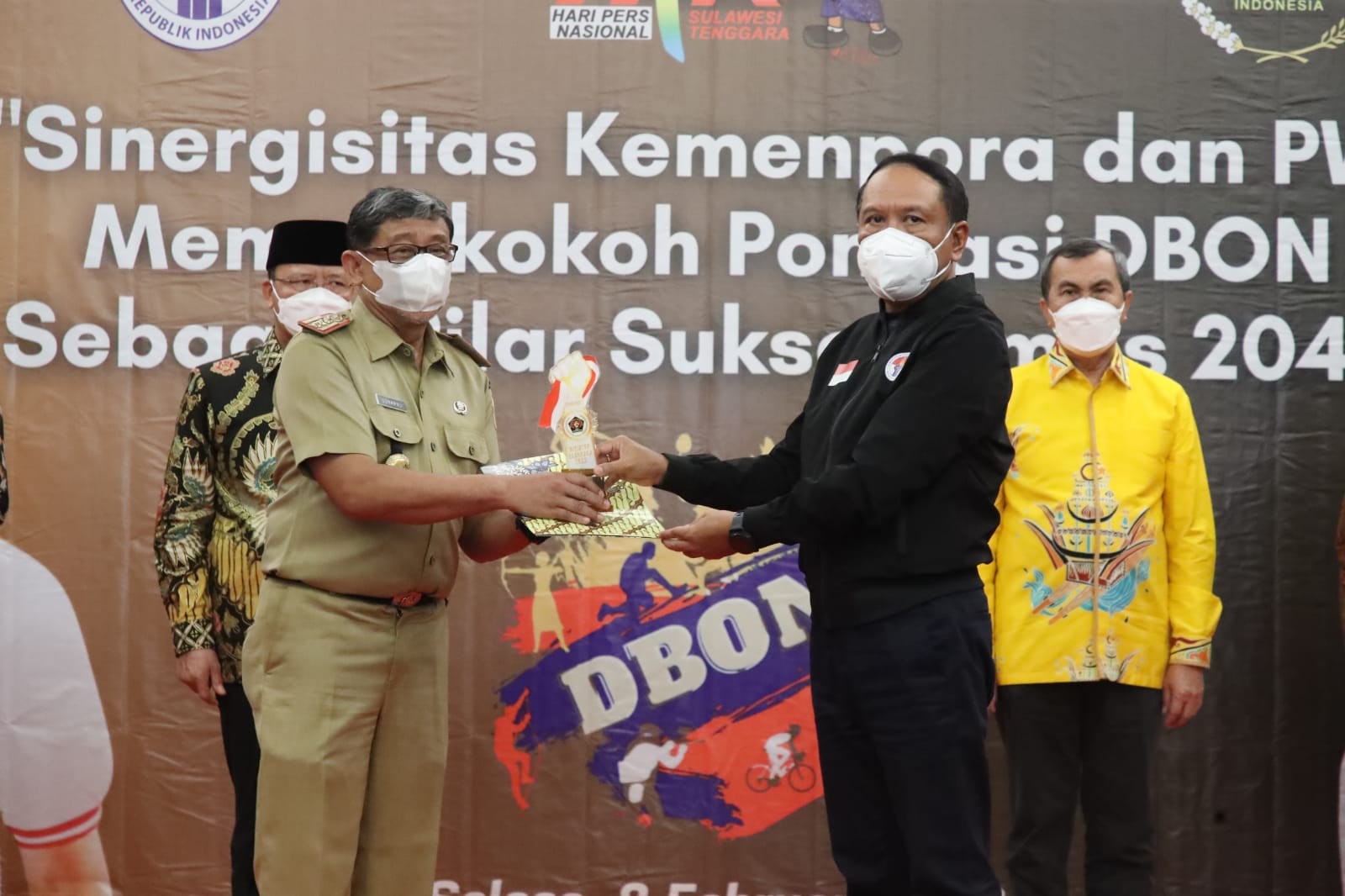Pemerintah provinsi (Pemprov) Sulawesi Tenggara menyatakan kesiapannya untuk mendukung kesuksesan Desain Besar Olahraga Nasional atau yang populer dengan sebutan DBON. Kualitas olahraga akan terus ditingkatkan untuk menciptakan prestasi. (foto:putra.kemen