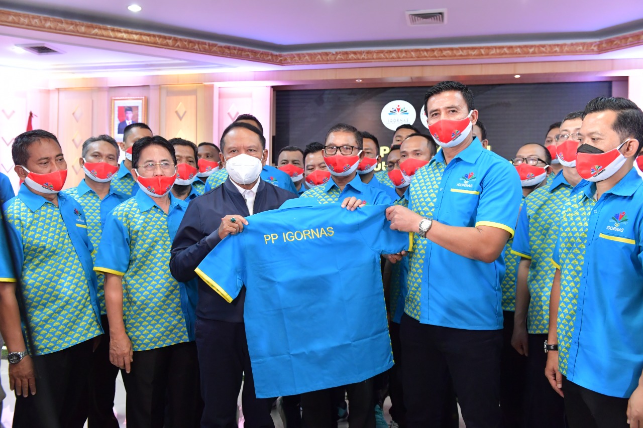 Ketua Umum Ikatan Guru Olahraga Nasional (IGORNAS) Dikdik Setia Munardi, yang baru saja dikukuhkan oleh Menpora Amali beserta pengurus yang lain mengatakan bahwa keterpanggilan para guru olahraga karena Desain Besar Olahraga Nasional. DBON dipandang sebag