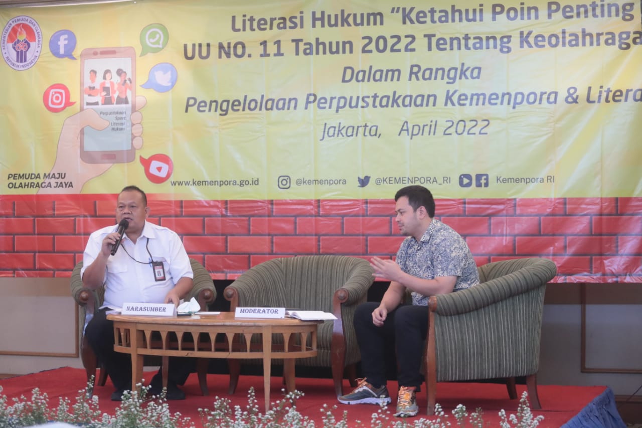 Kepala Biro Humas dan Hukum Sanusi menjadi narasumber pada kegiatan Literasi UU Keolahragaan dengan tema Literasi Hukum "Ketahui Poin Penting UU No. 11 Tahun 2022 Tentang Keolahragaan", Jumat (22/4) di Menara Peninsula Hotel, Slipi, Jakarta Barat.(foto:r