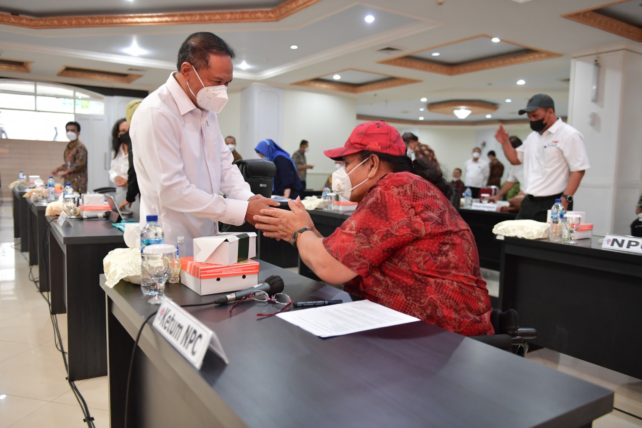 Menteri Pemuda dan Olahraga Republik Indonesia (Menpora RI) Zainudin Amali memimpin rapat persiapan penyelenggaraan ASEAN Para Games XI Tahun 2022 yang rencananya akan diadakan pada 20-31 Juli 2022 di Kota Solo dan beberapa daerah di Jawa Tengah. (foto:ba