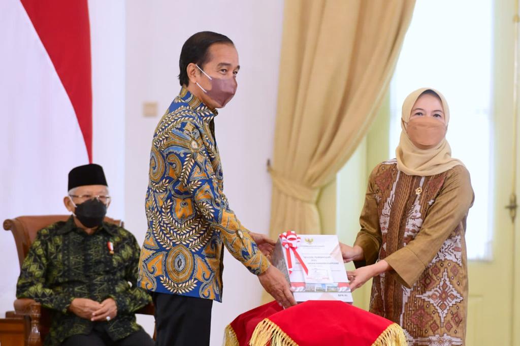 Menteri Pemuda dan Olahraga Republik Indonesia (Menpora RI) Zainudin Amali menghadiri Penyampaian Laporan Hasil Pemeriksaan atas Laporan Keuangan Pemerintah Pusat (LHP LKPP) Tahun 2021 dari Ketua BPK RI kepada Presiden Joko Widodo di Istana Kepresidenan B