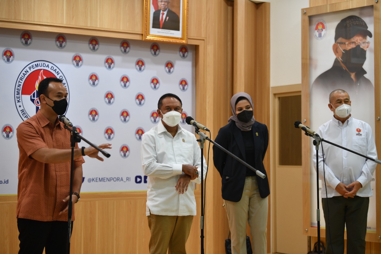 Menteri Pemuda dan Olahraga Republik Indonesia (Menpora RI) menyampaikan pesan khusus kepada tim nasional Indonesia yang akan berlaga di ajang FIBA Asia Cup 2022, yang rencanannya akan digelar di Istora Senayan, Jakarta 12-24 Juli 2022.(foto:rayki/kemenpo