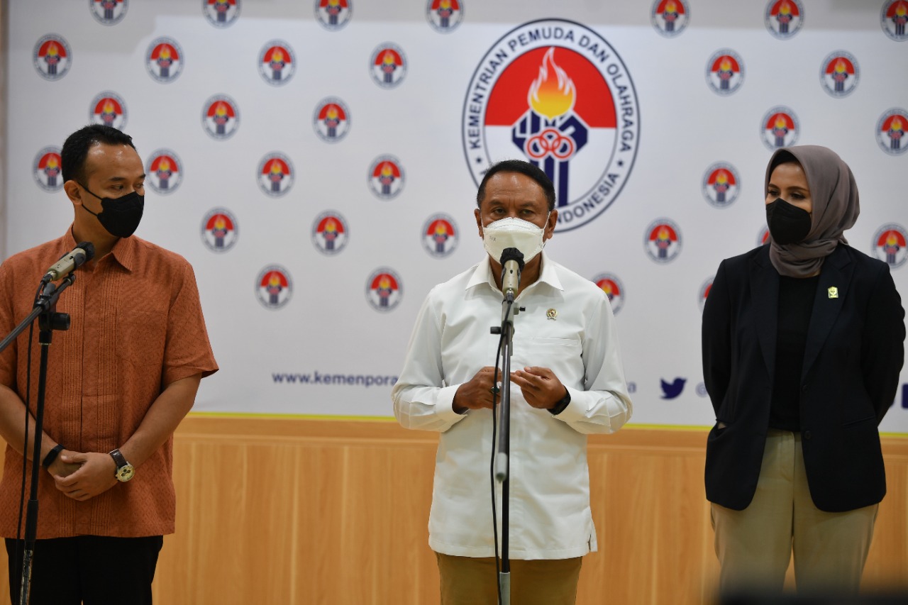 Kejuaran Bola Basket FIBA Asia Cup 2022 tanggal 12-24 Juli 2022 di Indonesia akan diramaikan dengan Tur Trofi FIBA Asia Cup ke beberapa ibu kota dari negara peserta yang akan berlaga di kejuaran dan akan berakhir di Jakarta.(foto:rayki/kemenpora.go.id)