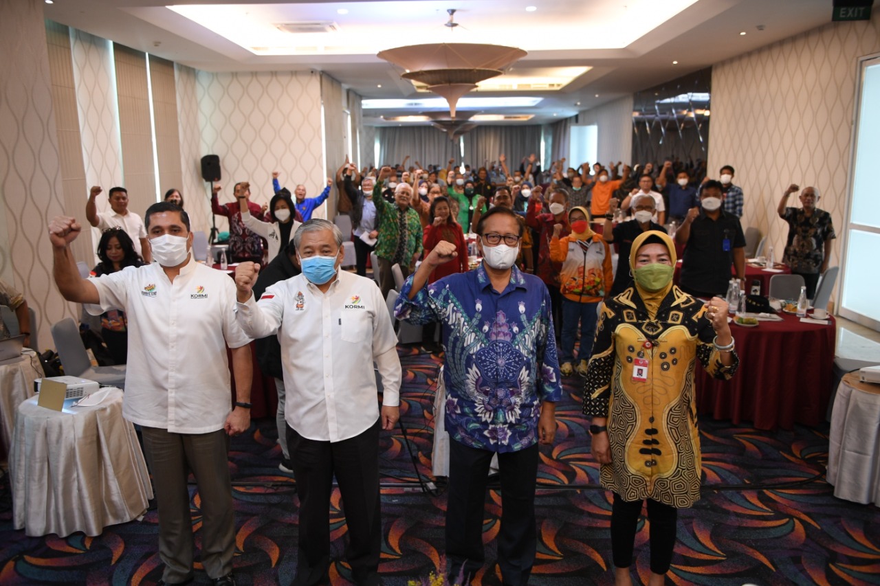 Deputi Bidang Pembudayaan Olahraga, Raden Isnanta hari Jumat (24/6) pagi membuka Rapat Kerja (Raker) Persiapan Penyelenggaraan Festival Olahraga Rekreasi Nasional (FORNAS) ke-VI Palembang 2022 di Ballroom Hotel Belezza, Jakarta. Pada rapat tersebut, Raden