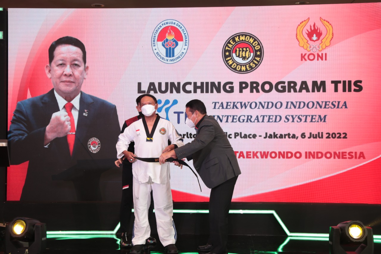 Menteri Pemuda dan Olahraga Republik Indonesia (Menpora RI) Zainudin Amali dianugerahi Sabuk Hitam Dan VII Kehormatan dari Ketua Pengurus Besar Taekwondo Indonesia (PBTI). Penganugerahan itu sebagai rasa apresiasi PBTI atas kehadiran Menpora Amali yang me