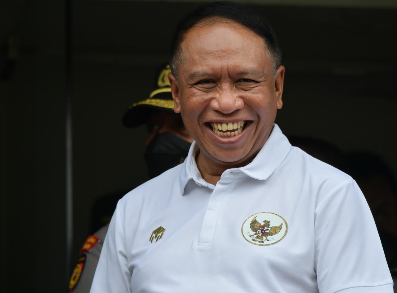 Menteri Pemuda dan Olahraga Republik Indonesia (Menpora RI) Zainudin Amali meminta seluruh suporter yang hadir di Stadion Gelora Bandung Lautan Api (GBLA) untuk mematuhi aturan yang berlaku. Hal ini bertujuan untuk menghindari hal-hal yang tak diharapkan 