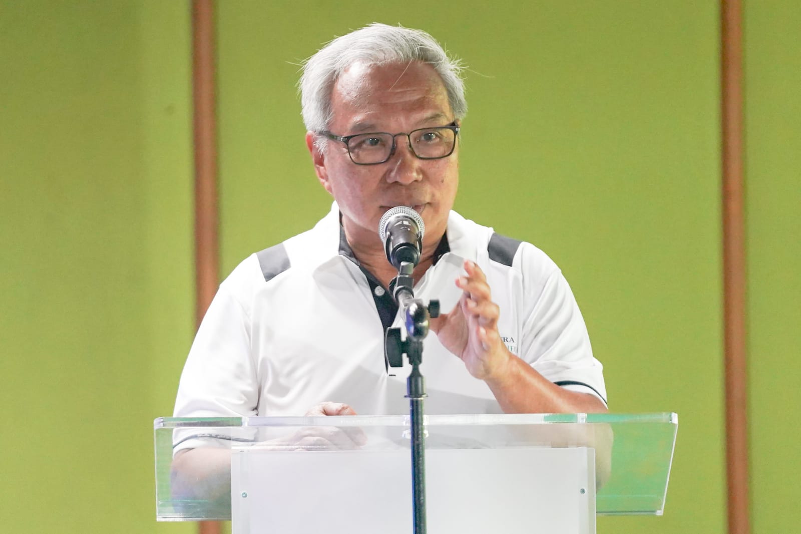Founder Ciputra Golfpreneur Foundation  Budiarsa Sastrawinata mengucapkan terima kasih kepada Menteri Pemuda dan Olahraga Republik Indonesia (Menpora RI), Zainudin Amali. Pasalnya Menpora Amali sudah berkenan hadir di acara Friendly Golf Game.(foto:egan/k