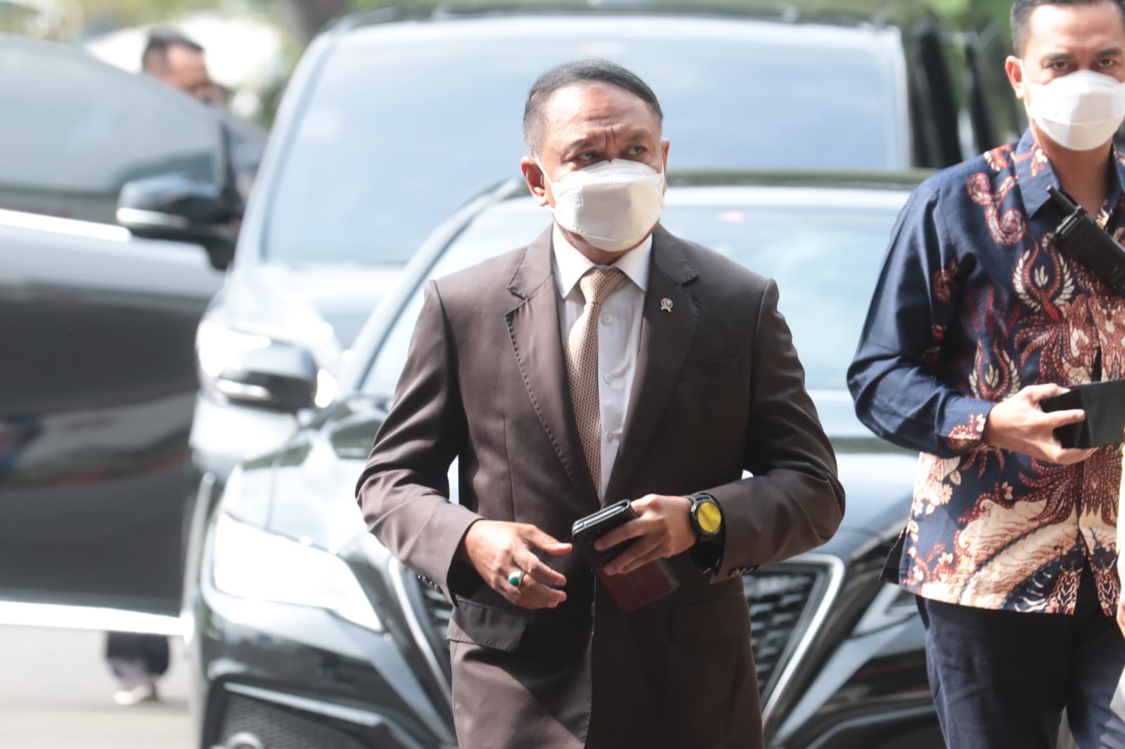 Menteri Pemuda dan Olahraga Republik Indonesia (Menpora RI) Zainudin Amali menghadiri acara Pidato Presiden RI dalam Sidang Tahunan MPR RI Tahun 2022 di Ruang Rapat Paripurna, Kompleks Parlemen, Gedung Nusantara Senayan, Jakarta, Selasa (16/8).(foto:putra