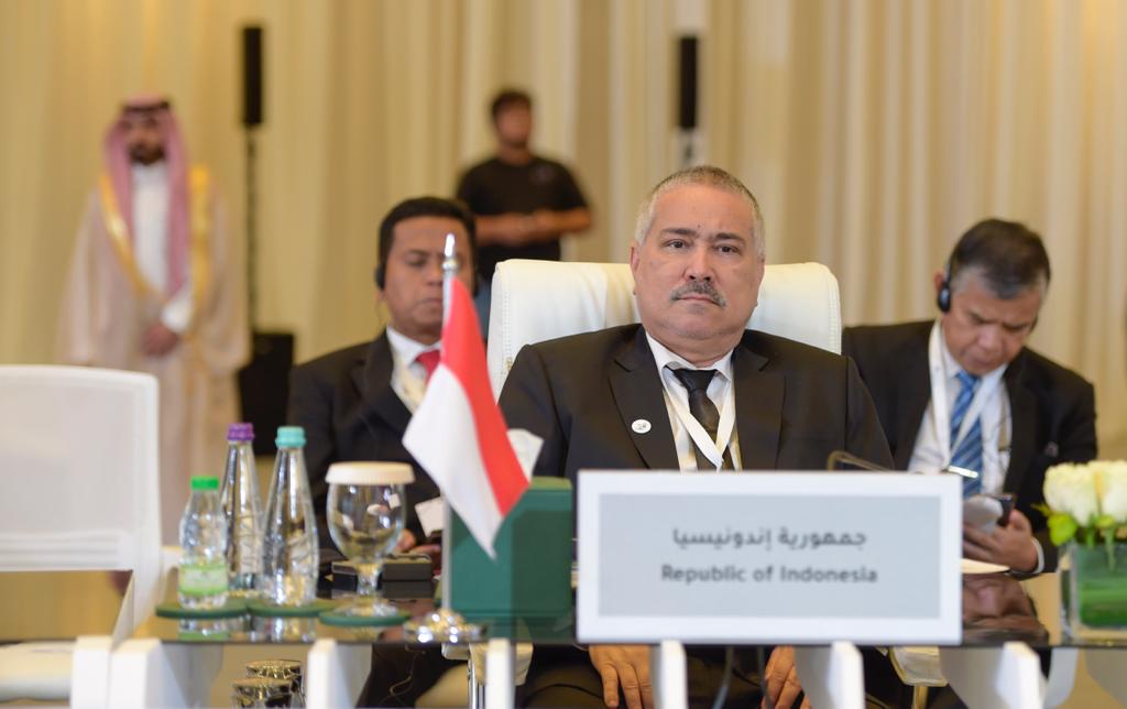 Deputi Bidang Pemberdayaan Pemuda Kementerian Pemuda dan dan Olahraga (Kemenpora) Prof. Dr. Faisal Abdullah yang mewakili Menteri Pemuda dan Olahraga (Menpora) Zainudin Amali memamerkan lahirnya Desain Besar Olahraga Nasional (DBON) dalam acara the Fifth 