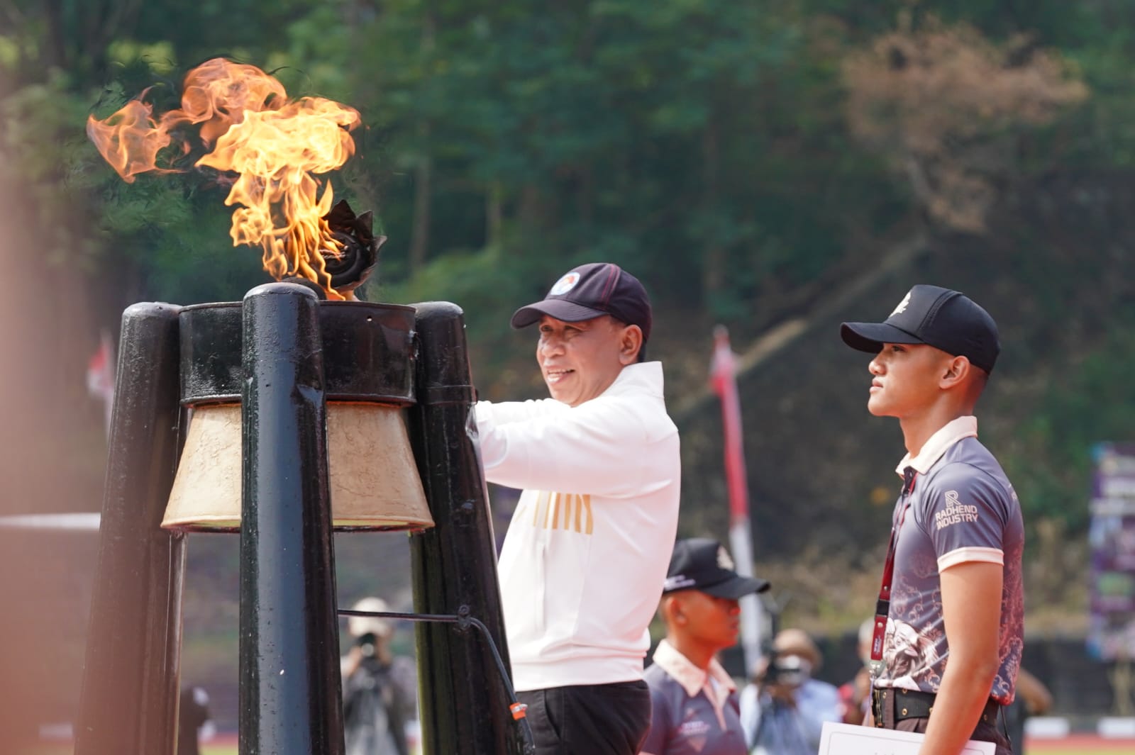  Menteri Pemuda dan Olahraga Republik Indonesia (Menpora RI) Zainudin Amali menjadi inspektur upacara Pekan Olahraga Kesenian Mahasiswa Pelajar dan Taruna (Porsimaptar) XXII yang diselenggarakan oleh Akademi Kepolisian (Akpol) di Stadion Taruna Akpol, Sem