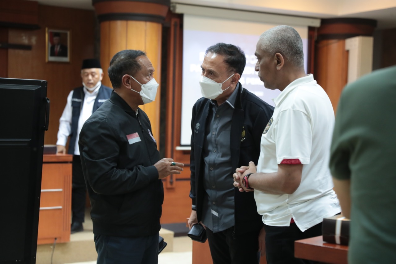 Menteri Pemuda dan Olahraga Republik Indonesia (Menpora RI) Zainudin Amali meminta PSSI untuk melakukan evaluasi secara total pasca-tragedi Kanjuruhan di Malang, Jawa Timur. Evaluasi diperlukan guna memperoleh sistem komeptisi sepak bola yang lebih baik.(