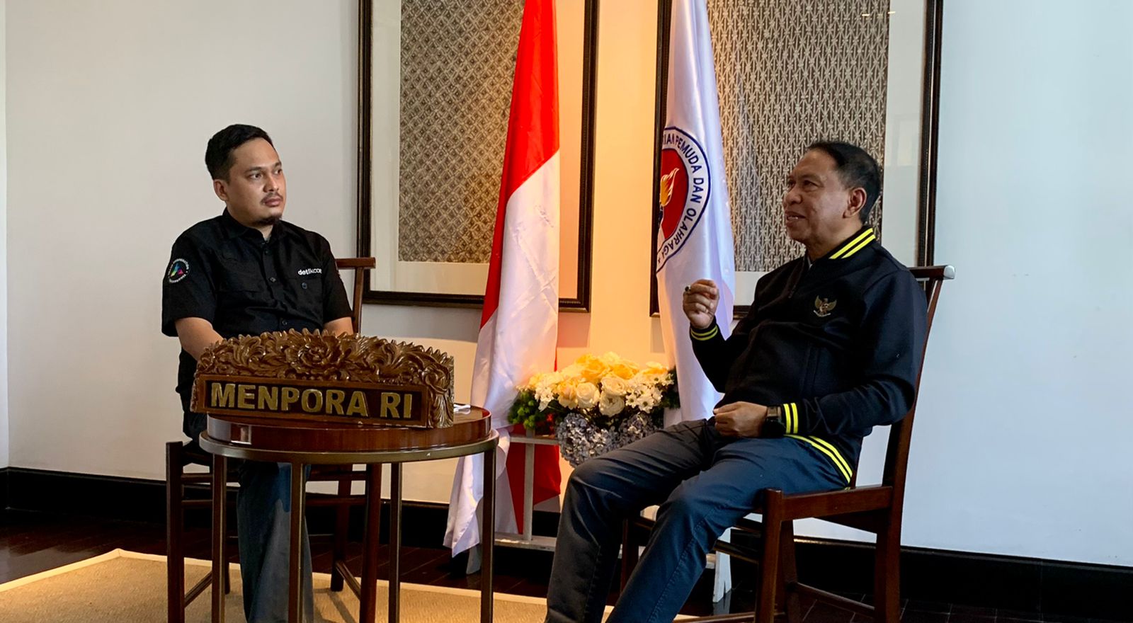 Menteri Pemuda dan Olahraga Republik Indonesia (Menpora RI) Zainudin Amali menyampaikan perkembangan tragedi Kanjuruhan, Malang, Jawa Timur. Menpora Amali menyebut penanganan korban dari insiden tersebut berjalan dengan baik. (foto:jefri/kemenpora.go.id)