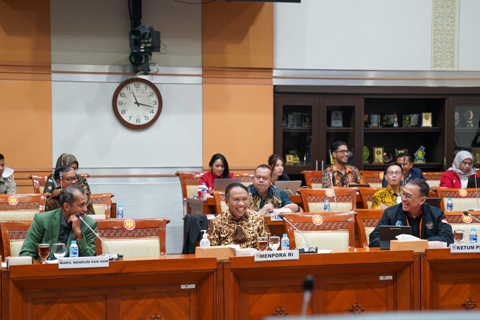 Setelah disetujui Komisi X Dewan Perwakilan Rakyat Republik Indonesia (DPR RI) yang membidangi olahraga, kini Komisi III DPR RI yang membidangi Hukum, Hak Asasi Manusia, dan Keamanan menyetujui naturalisasi atau pemberian kewarganegaan Indonesia kepada ca