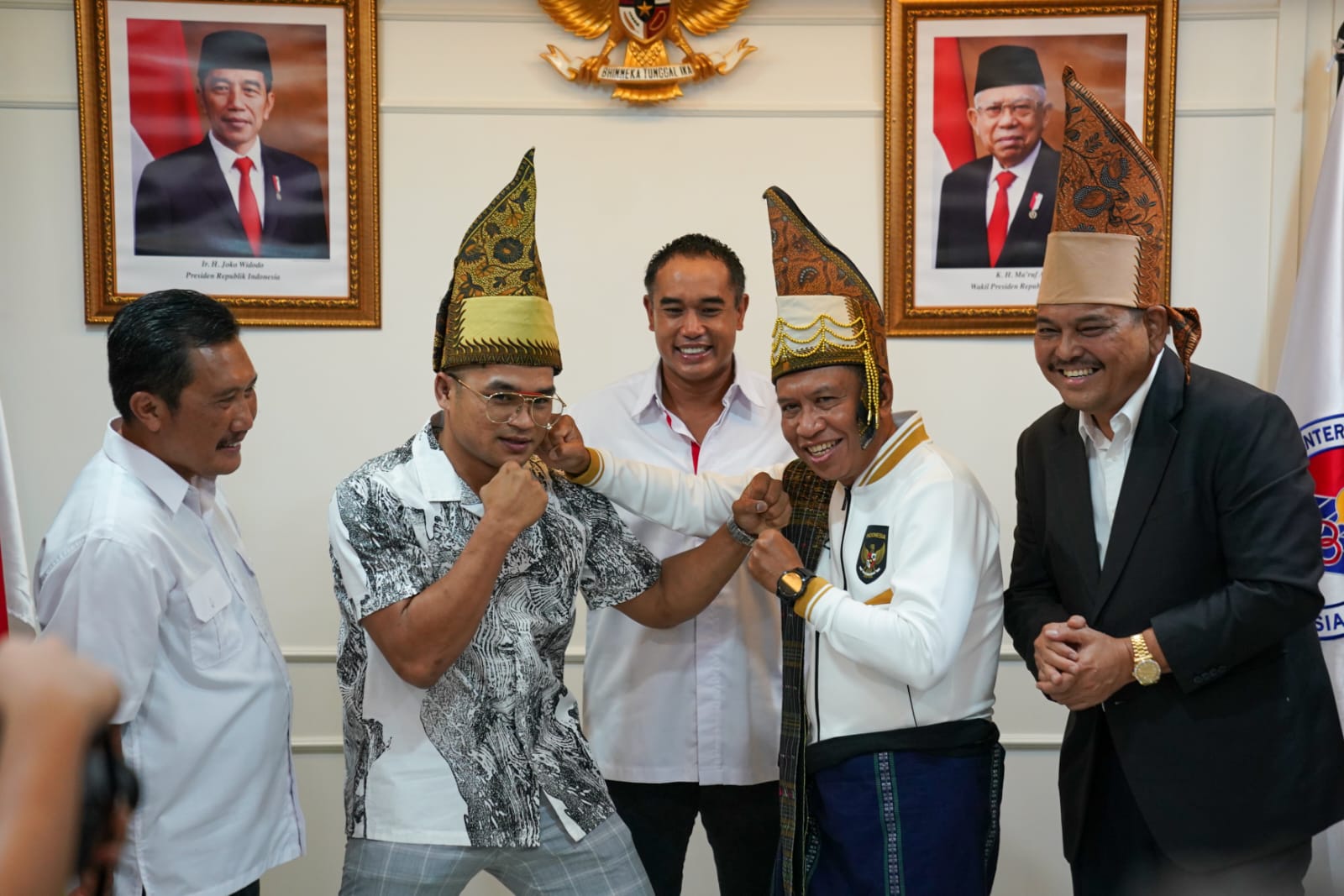 Menteri Pemuda dan Olahraga Republik Indonesia (Menpora RI) Zainudin Amali, menyampaikan apresiasinya kepada atlet seni bela diri campuran-Mixed Martial Arts (MMA) Indonesia, Jeka Saragih yang berhasil masuk final, Road to Ultimate Fighting Championship (