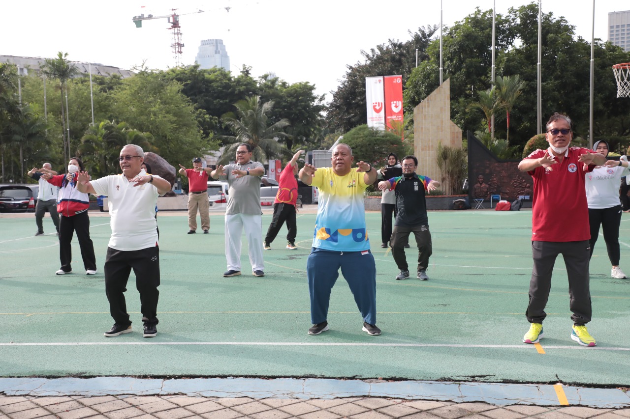 Kementerian Pemuda dan Olahraga Republik Indonesia (Kemenpora RI) terus meningkatkan gerakan olahraga demi terwujudnya masyarakat Indonesia bugar dan sehat. Demikian disampaikan oleh Sesmenpora Gunawan Suswantoro, saat mengikuti senam bersama dalam rangka