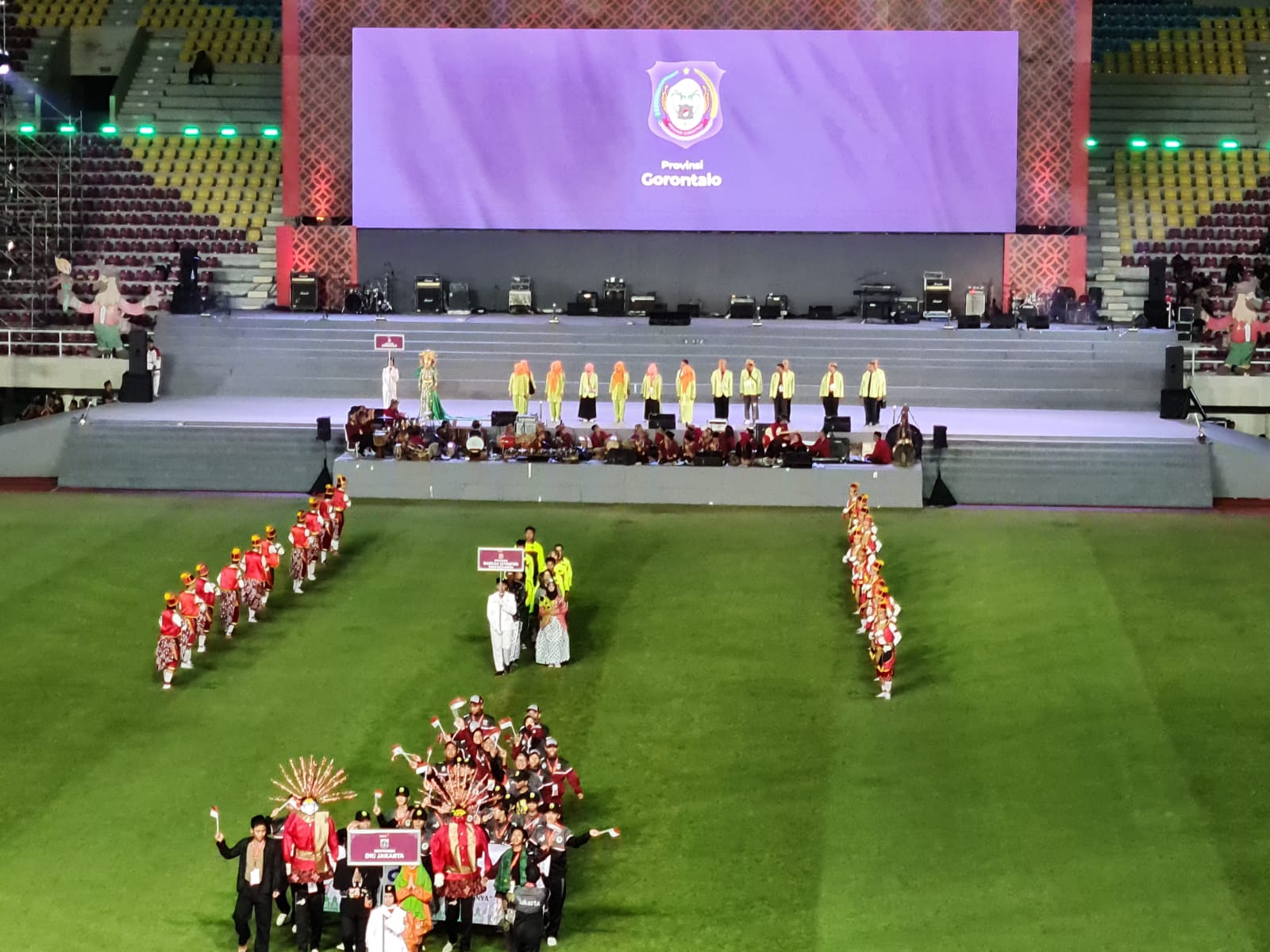 Pekan Olahraga dan Seni antar Pondok Pesantren Tingkat Nasional (POSPENAS) IX Tahun 2022 kembali digelar di Solo, Jawa Tengah pada 23-26 November 2022. Dengan mengusung tema “Gerak Santri, Bangkit Negeri” diharapkan dapat mendorong santri untuk berprestas