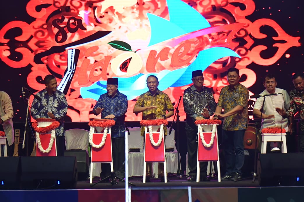 Menteri Pemuda dan Olahraga Republik Indonesia (Menpora RI) Zainudin Amali ikut membuka Sail Tidore XII Tahun 2022. Menpora Amali berharap melalui kegiatan internasional ini bisa mengajak masyarakat dunia untuk melihat keindahan Indonesia.(foto:bagus/keme