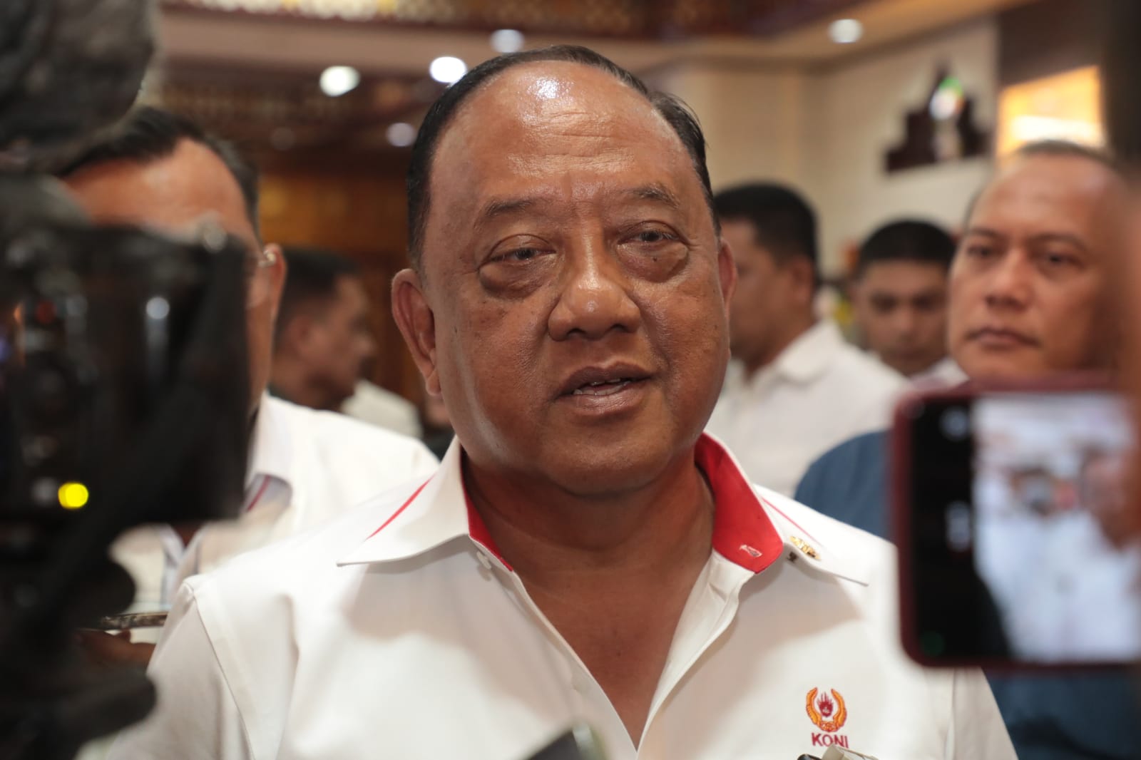 Ketua Umum KONI Pusat Marciano Norman memberikan sambutan pada acara penyampaian Laporan Kesiapan PON Ke-21 Aceh-Sumut Tahun 2024, di Pendopo Gubernur Aceh, Sabtu (24/12) siang. Terkait mengenai pembangunan venue dan sarana prasarana dinilainya hingga sek