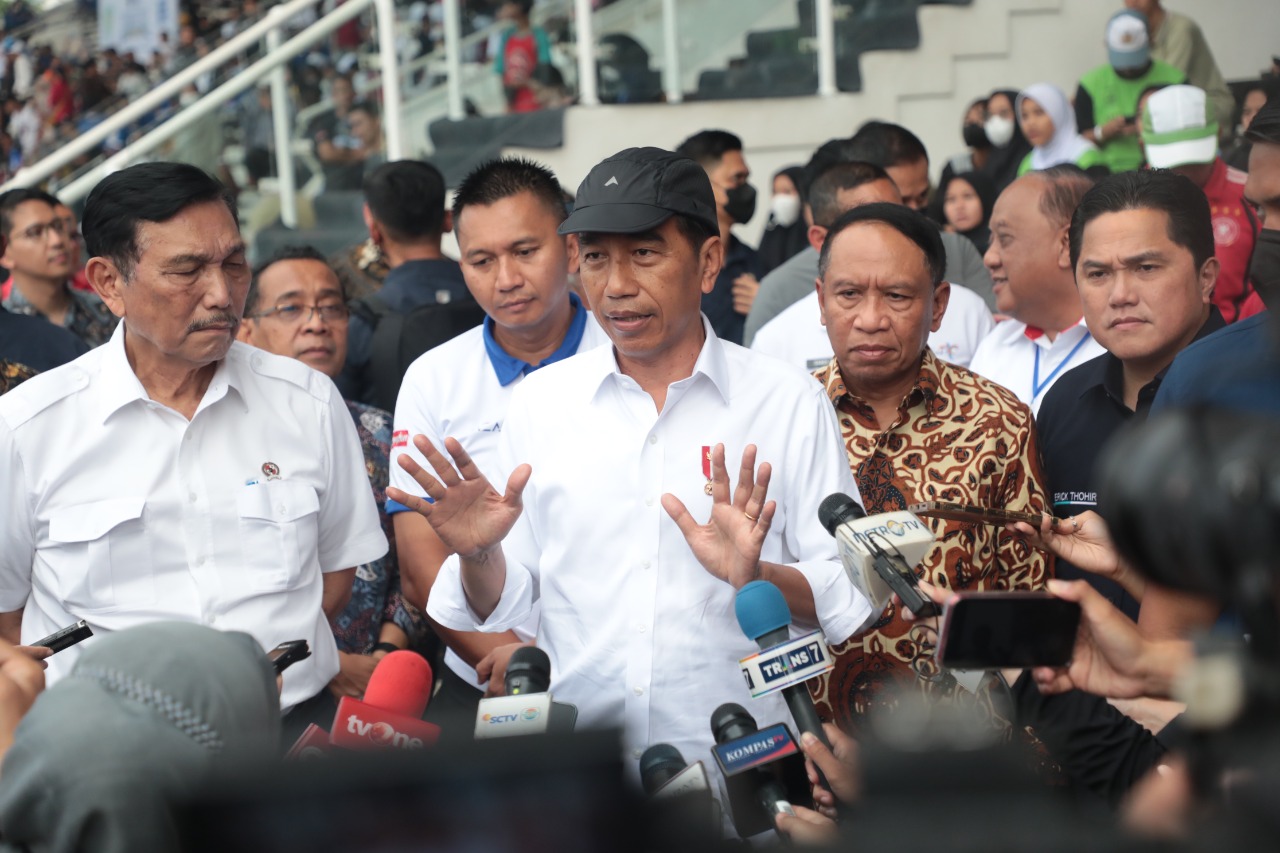 Menteri Pemuda dan Olahraga Republik Indonesia (Menpora RI) Zainudin Amali turut dampingi Presiden Joko Widodo menyaksikan kompetisi Energen Champion Student Athletics Championships (SAC) National Championship di Stadion Madya, Kompleks Olahraga Gelora Bu