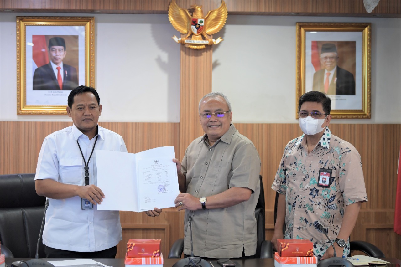 Sekretaris Kementerian Pemuda dan Olahraga (Sesmenpora) Gunawan Suswantoro menerima Badan Pemeriksa Keuangan Republik Indonesia (BPK RI) dalam rangka entry meeting pemeriksaan atas laporan keuangan Kemenpora tahun 2022 di Ruang Rapat Lantai 3 Kemenpora,