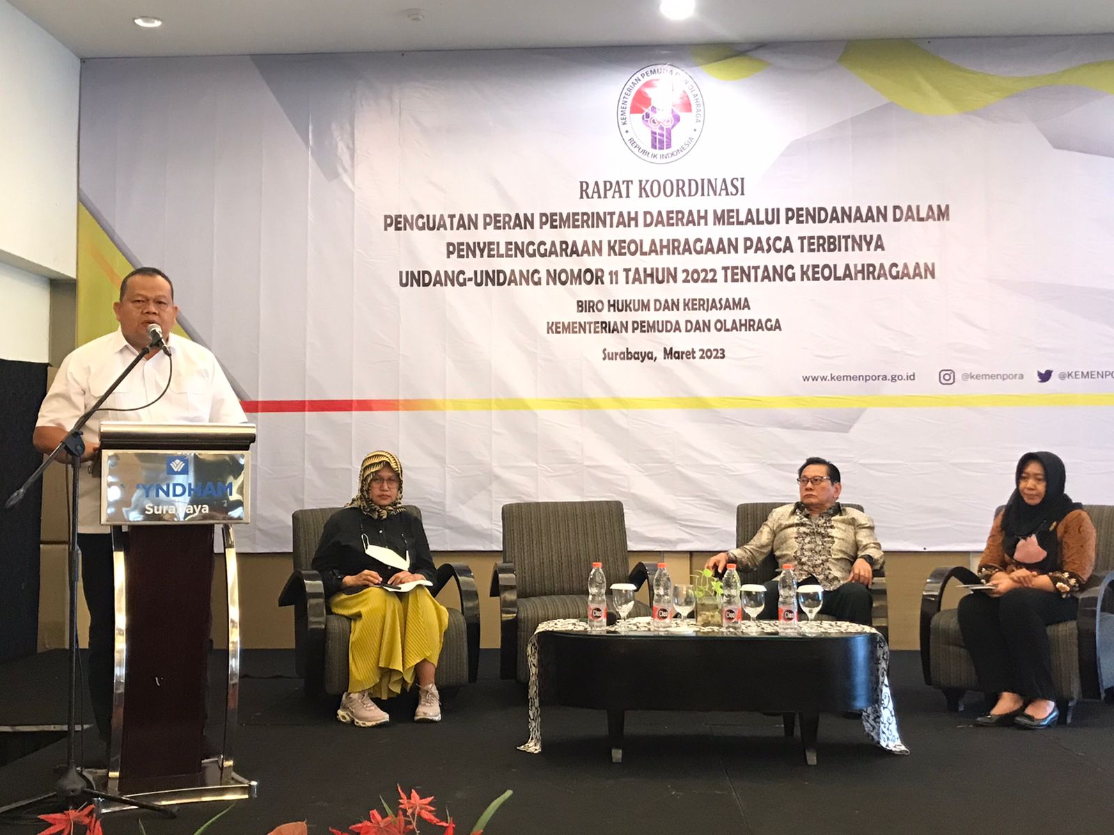 Kementerian Pemuda dan Olahraga Republik Indonesia (Kemenpora) menggelar rapat koordinasi penguata peran pemerintah daerah melalui pendanaan dalam penyelenggaraan keolahragaan pasca-terbitnya Undang-Undang Nomor 11 Tahun 2022 tentang keolahragaan di Surab