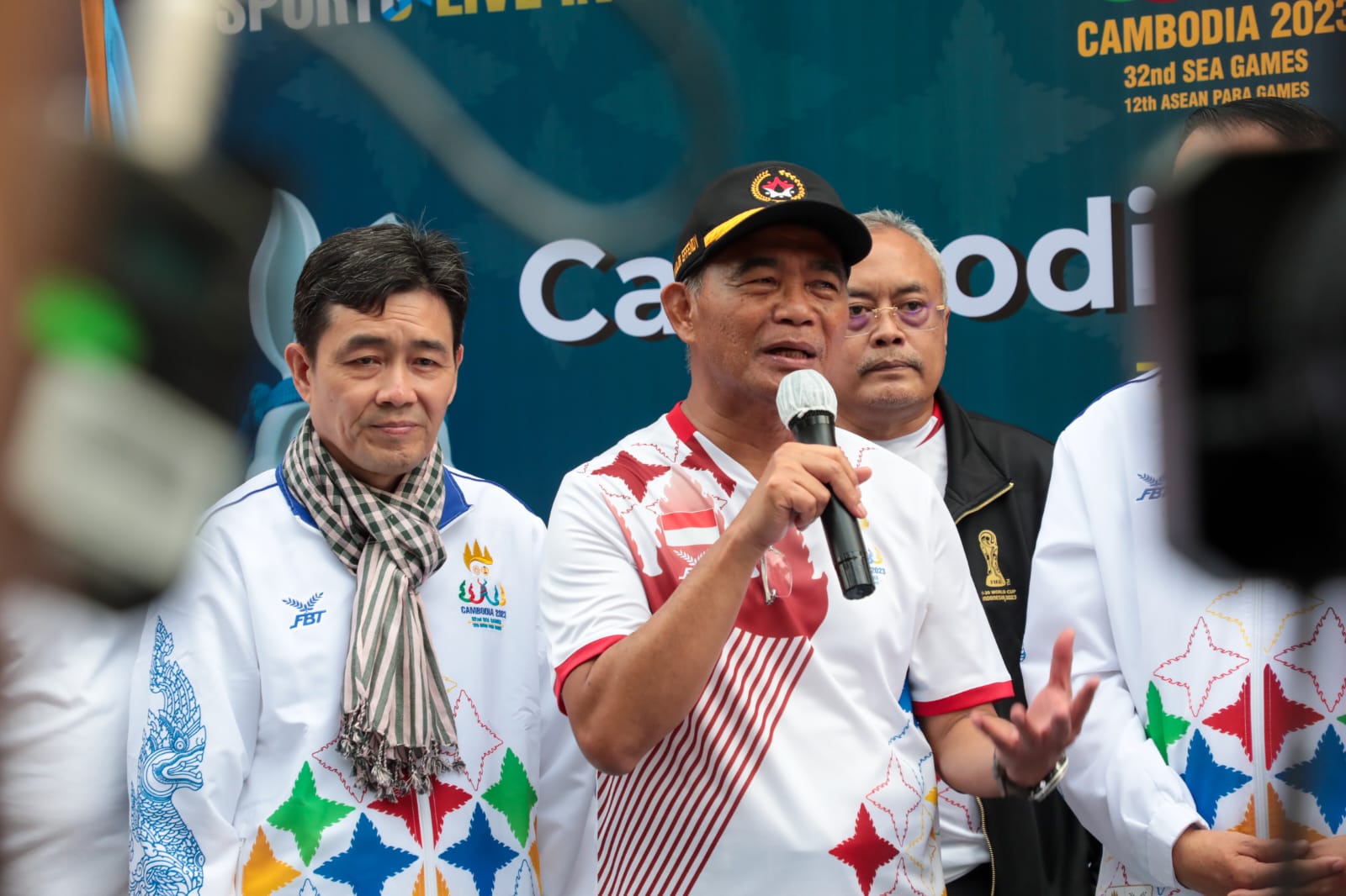 Pelaksana tugas (Plt) Menteri Pemuda dan Olahraga Republik Indonesia (Menpora RI) Muhadjir Effendy optimis tim Indonesia bisa sukses dalam SEA Games 2023 Kamboja. Diharap kontingen Indonesia bisa mempertahankan posisinya pada tiga besar saat ajang sebelum