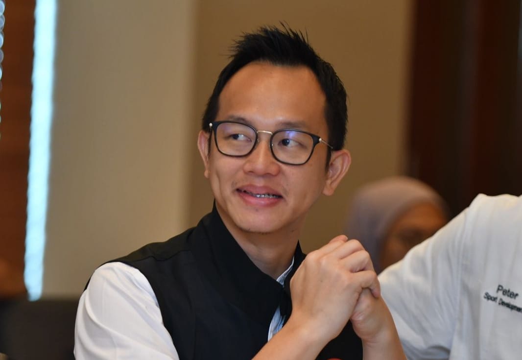 Presiden Joko Widodo resmi melantik Dito Ariotedjo sebagai Menteri Pemuda dan Olahraga (Menpora), pada Senin 3 April 2023, di Istana Negara, Jakarta. Selepas dilantik Menpora Dito langsung mendapatkan perintah dari Jokowi, khususnya terkait SEA Games 2023