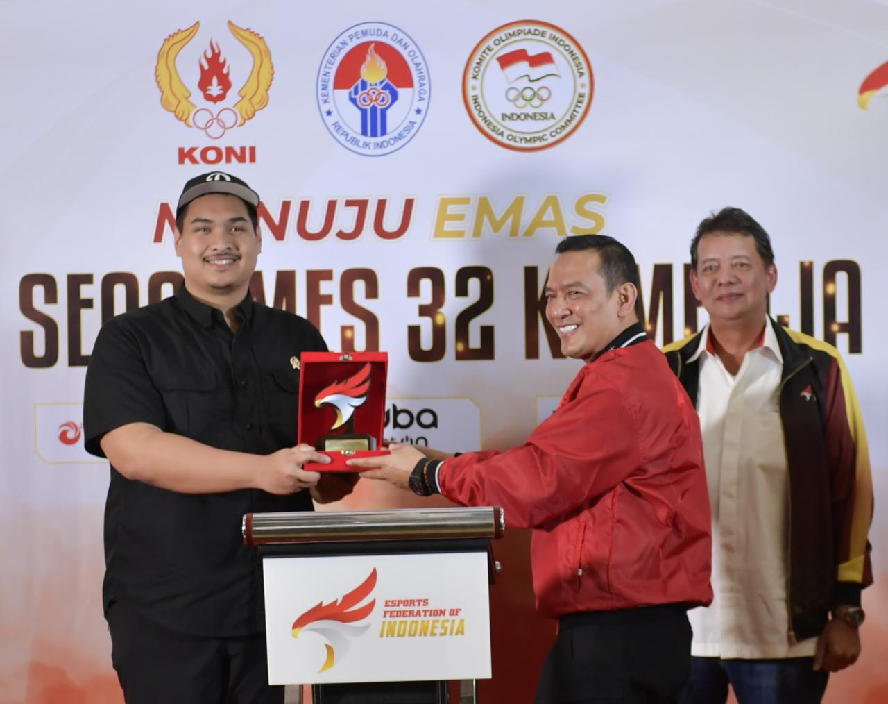 Ketua Harian Pengurus Besar Esports Indonesia (PB ESI), Bambang Sunarwibowo mengucapkan terima kasih kepada Kementerian Pemuda dan Olahraga Republik Indonesia (Kemenpora RI) yang terus mendukung jalanya pelatnas tim esports Indonesia untuk persiapan menuj