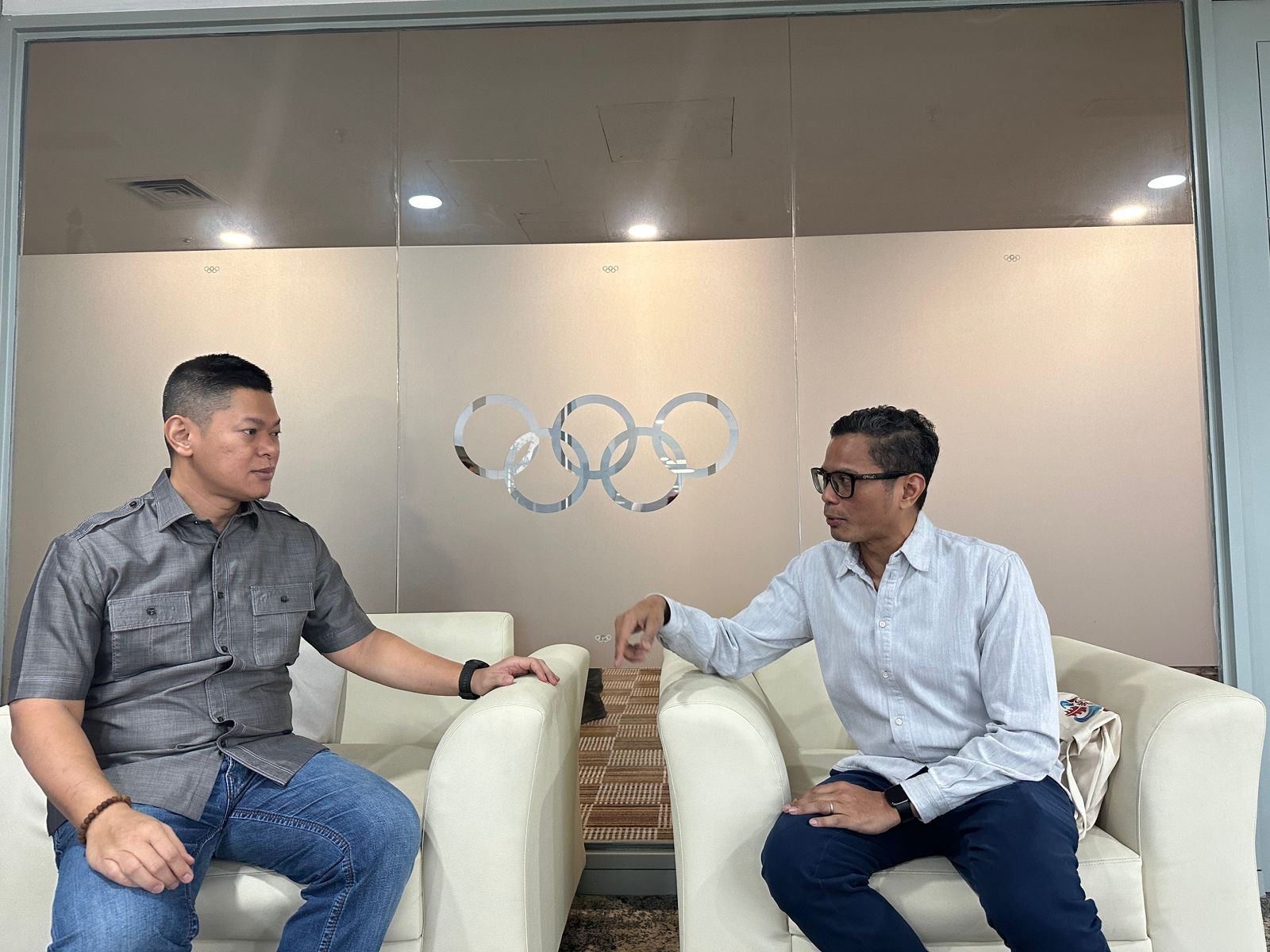 Komite Olimpiade Indonesia (NOC Indonesia) menjajaki potensi kerja sama dengan Badan Usaha Milik Negara (BUMN) dalam membantu peningkatan prestasi olahraga nasional. Salah satunya terkait pemanfaatan fasilitas milik BUMN yang bisa digunakan oleh cabang ol