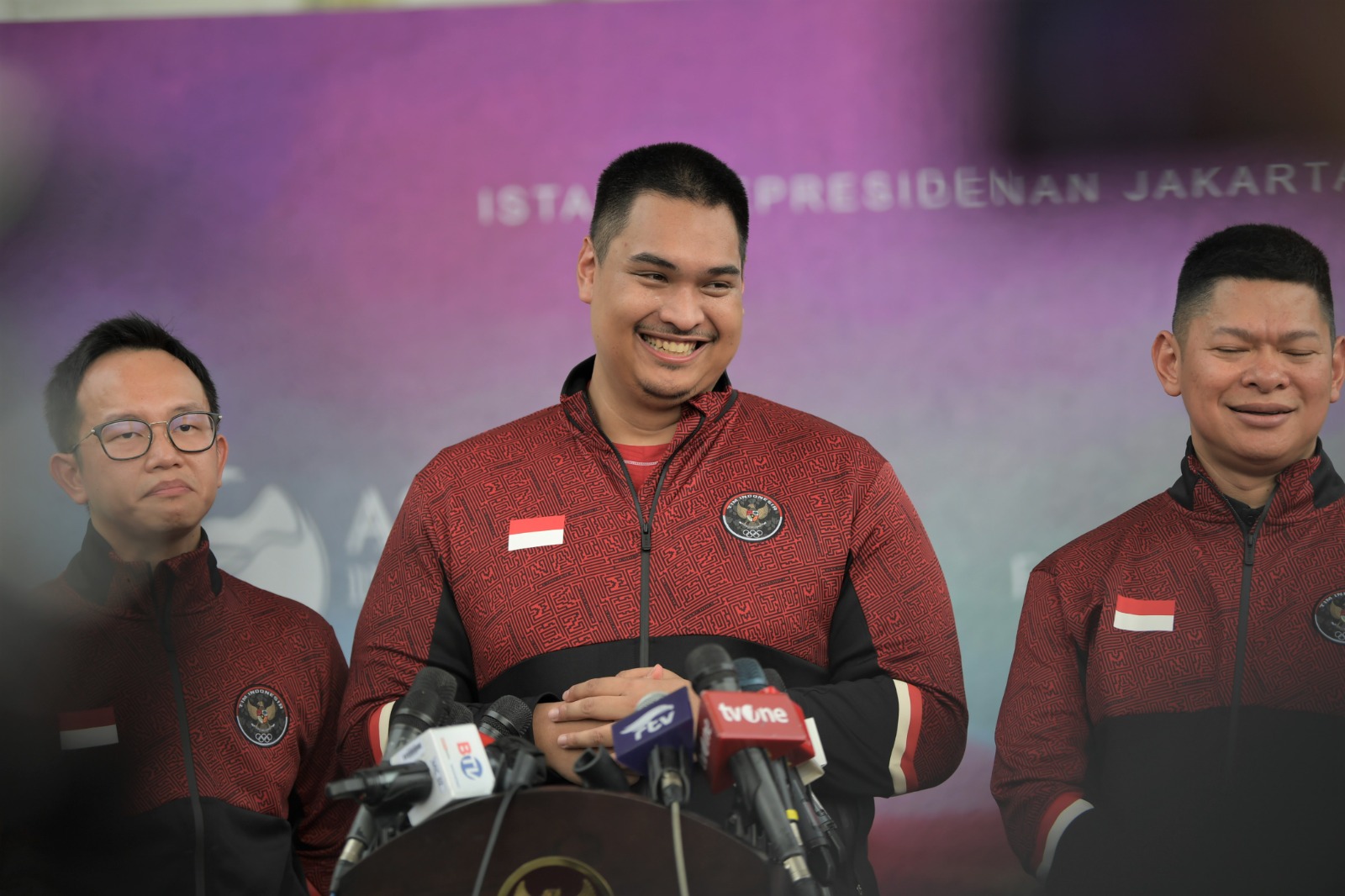 Menteri Pemuda dan Olahraga Republik Indonesia (Menpora RI) Dito Ariotedjo menyebut kontingen Indonesia akan berjuang secara maksimal untuk mencapai target yang diberikan Presiden Joko Widodo di SEA Games 2023 Kamboja. Menpora Dito yakin kerja keras tim M