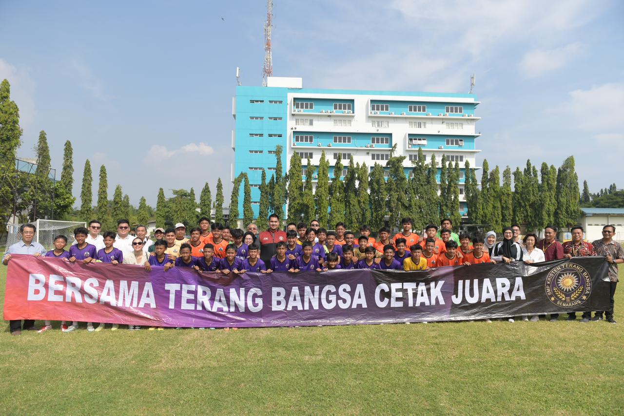 Menteri Pemuda dan Olahraga Republik Indonesia (Menpora RI) Dito Ariotedjo mengapresiasi Sekolah Terang Bangsa yang mengkolaborasi kurikulum pendidikan dengan olahraga. (foto:raiky/kemenpora.go.id)