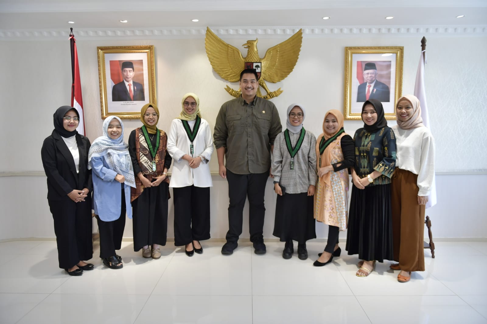 Menteri Pemuda dan Olahraga Republik Indonesia (Menpora RI) Dito Ariotedjo menerima audiensi Korps HMI-Wati Pengurus Besar Himpunan Mahasiswa Islam (KOHATI PB HMI), Selasa (23/5) siang.(bagus/kemenpora.go.id)
