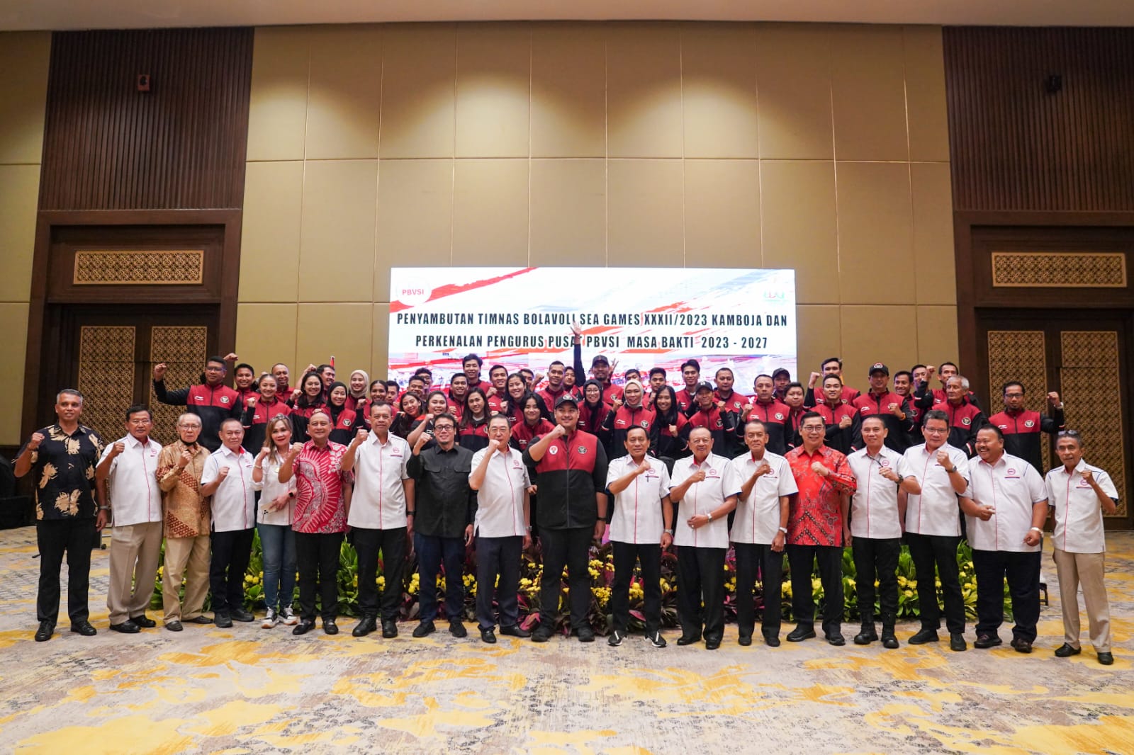 Menteri Pemuda dan Olahraga Republik Indonesia (Menpora RI) Dito Ariotedjo mengapresiasi prestasi yang diraih tim voli Indonesia di SEA Games 2023 Kamboja. Menpora Dito ingin prestasi yang didapat ini semakin maju, begitu juga dengan industri olahraga ter