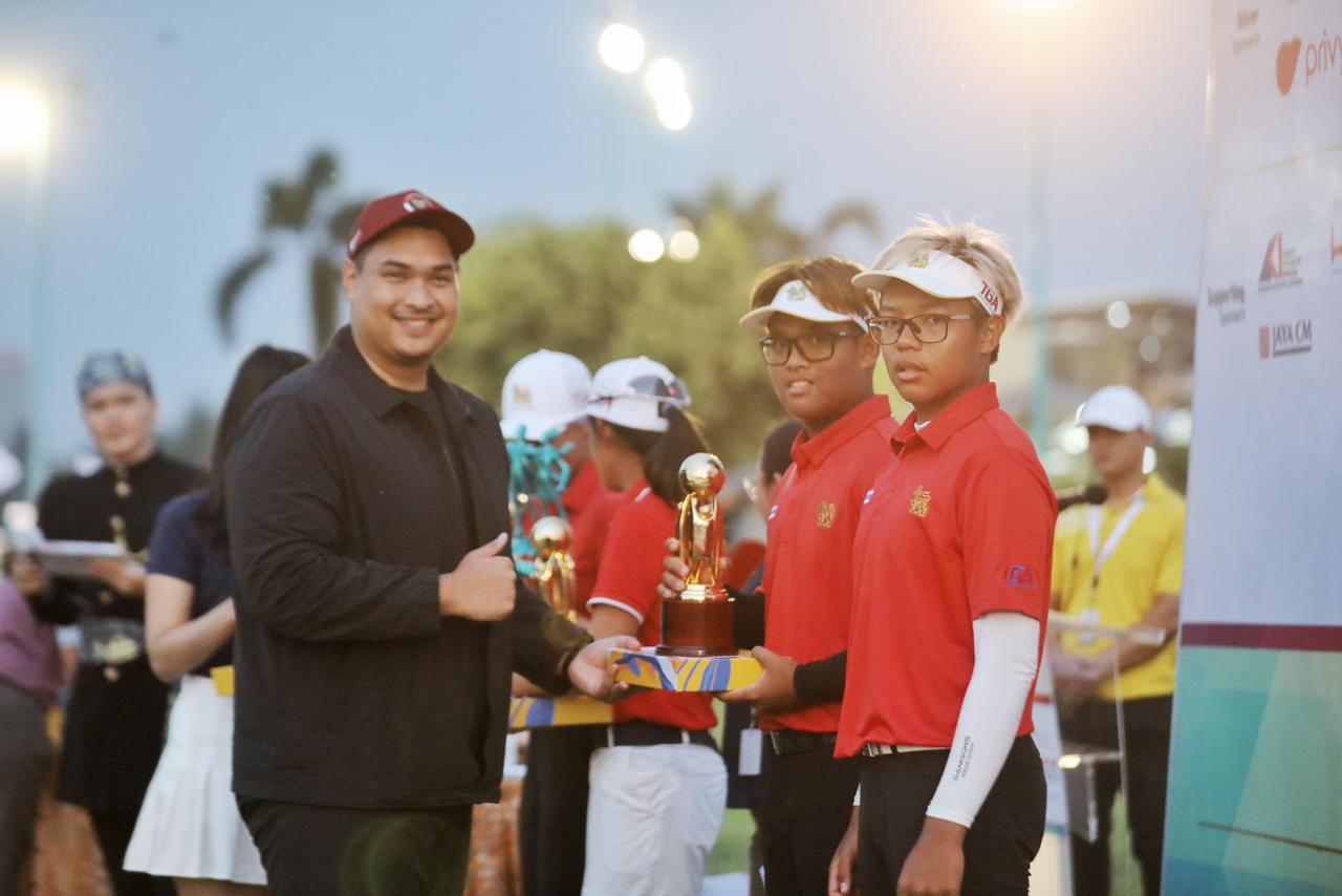 Menteri Pemuda dan Olahraga Republik Indonesia (Menpora RI) Dito Ariotedjo, secara resmi menutup Kejuaraan Dunia Golf Junior 2023 atau Mandiri Ciputra Golfpreneur Junior World Championship 2023 di Damai Indah Golf, PIK Course, Kapuk, Jakarta. Menpora memb