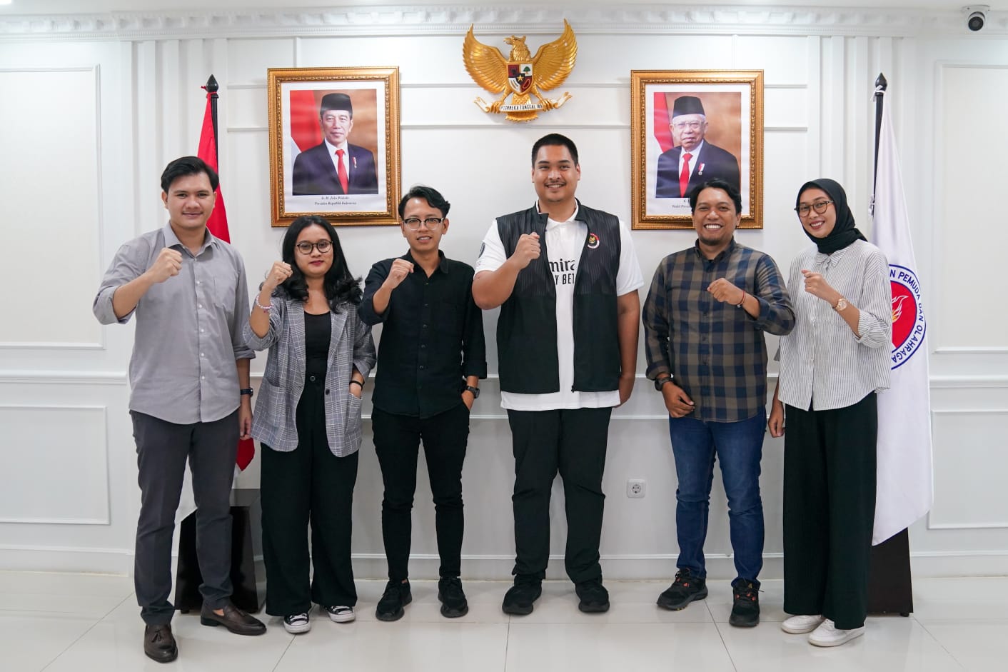 Menteri Pemuda dan Olahraga Republik Indonesia (Menpora RI) Dito Ariotedjo menerima audiensi dari Indonesia Resilience (IRES) di Kemenpora, Jakarta, Selasa (6/6). Pertemuan ini membahas tentang pemberdayaan pemuda dibidang pengurangan risiko bencana. (fo
