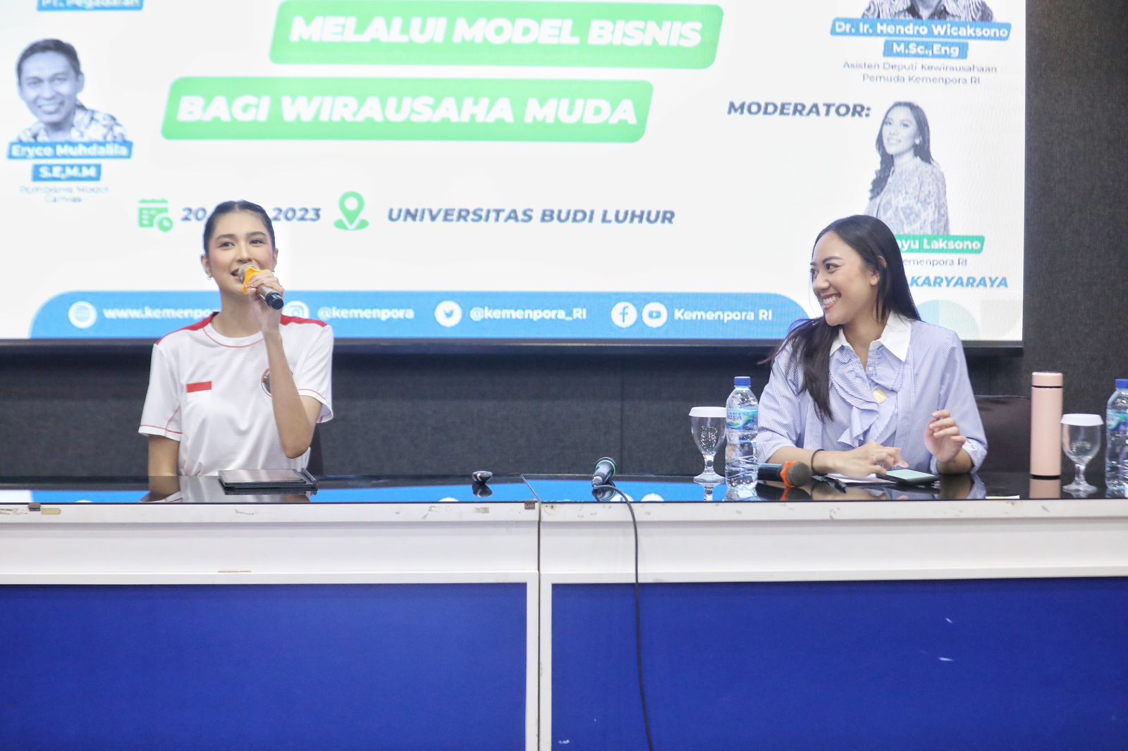 Pada kuliah wiramuda di Kampus Universitas Budi Luhur (UBL) Jakarta, tampil dua sosok muda yang membantu Menpora Dito saat ini, yaitu Alia Noorayu Laksono sebagai Stafsus Bidang Komunikasi dan Hubungan Internasional, serta Mikha Tambayong sebagai Tenaga A