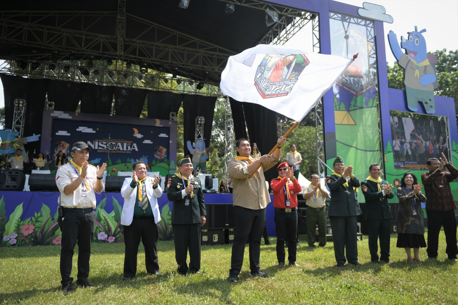Menteri Pemuda dan Olahraga Republik Indonesia (Menpora RI) Dito Ariotedjo, berharap kegiatan Perkemahan Indonesia Pathfinder Camporee Tahun 2023 mampu membentuk generasi muda sebagai cikal bakal agen perubahan pemuda di masa depan. (foto:raiky/kemenpora