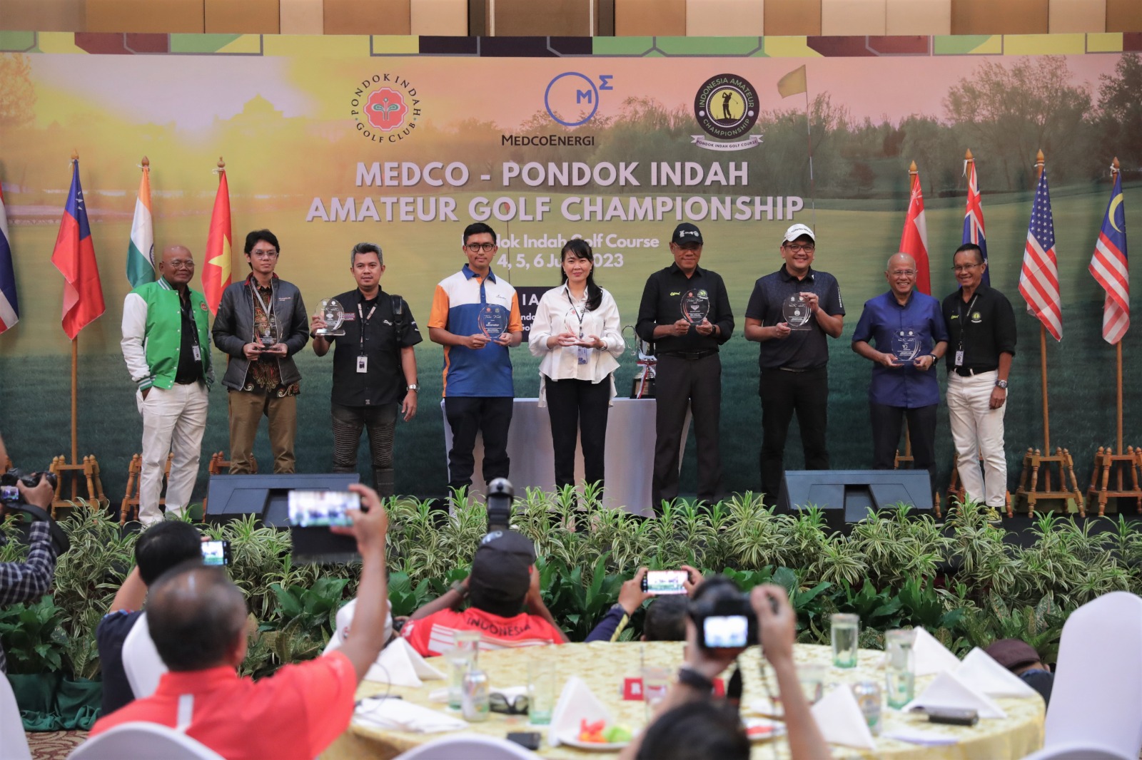 Kejuaraan Golf Amatir bertajuk Medco Pondok Indah Amateur Golf Championship telah selesai digelar. Ajang ini diharapkan menjadi momentum memasyarakatkan olahraga golf dan pembinaan bibit-bibit atlet muda pegolf tanah air. (foto:raiky/kemenpora.go.id)