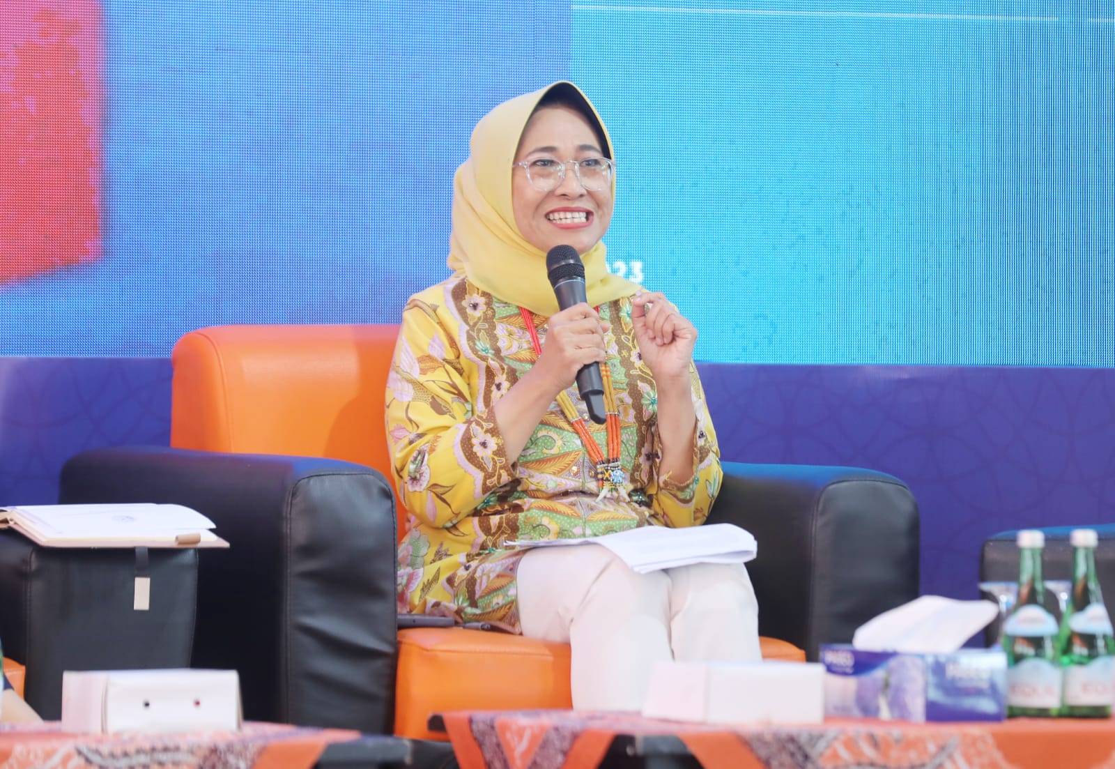 Wakil Ketua Komisi X DPR RI Hetifah Sjaifudian menyebut, para pemuda memiliki peran dan tanggungjawab dalam pembangunan Ibu Kota Negara (IKN). Pemuda juga menjadi motor penggerak memperkenalkan IKN kepada para delegasi Organization Islamic Cooperation Cu